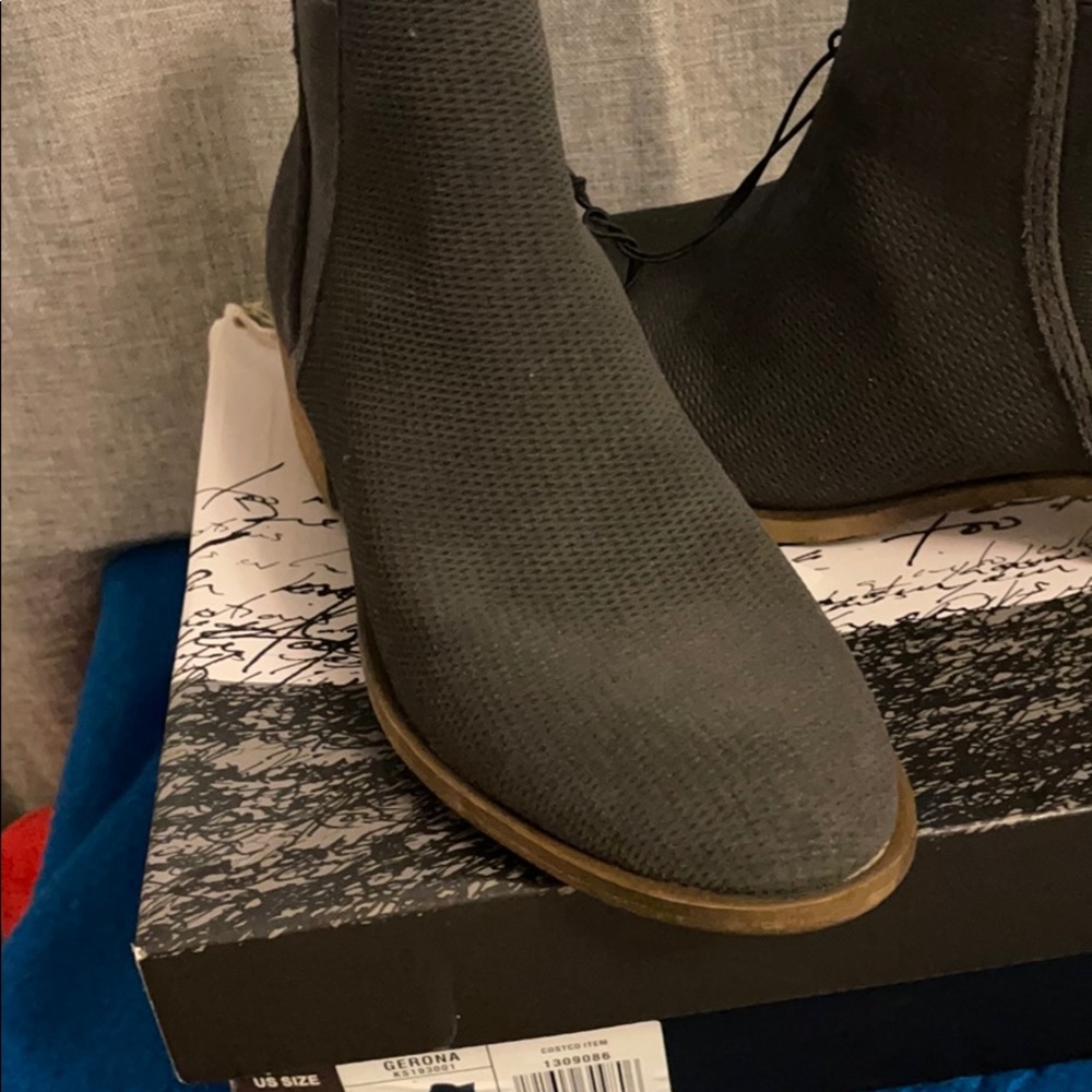 Boots - Picture 2 of 2